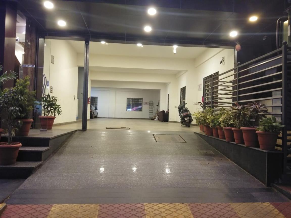 Hotel Grand Kubera Chikmagalūr Kültér fotó