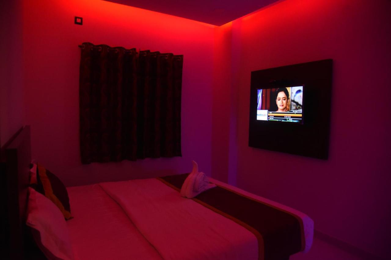 Hotel Grand Kubera Chikmagalūr Kültér fotó