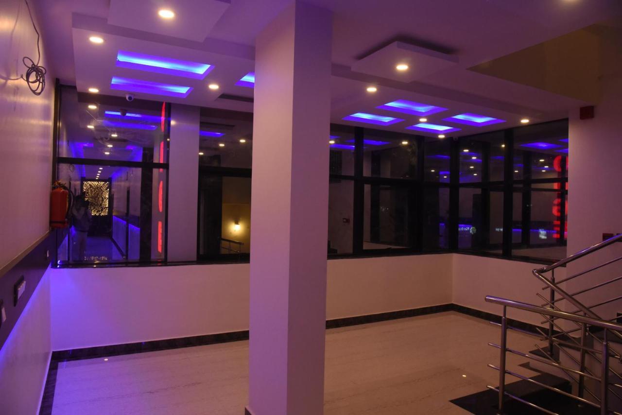 Hotel Grand Kubera Chikmagalūr Kültér fotó