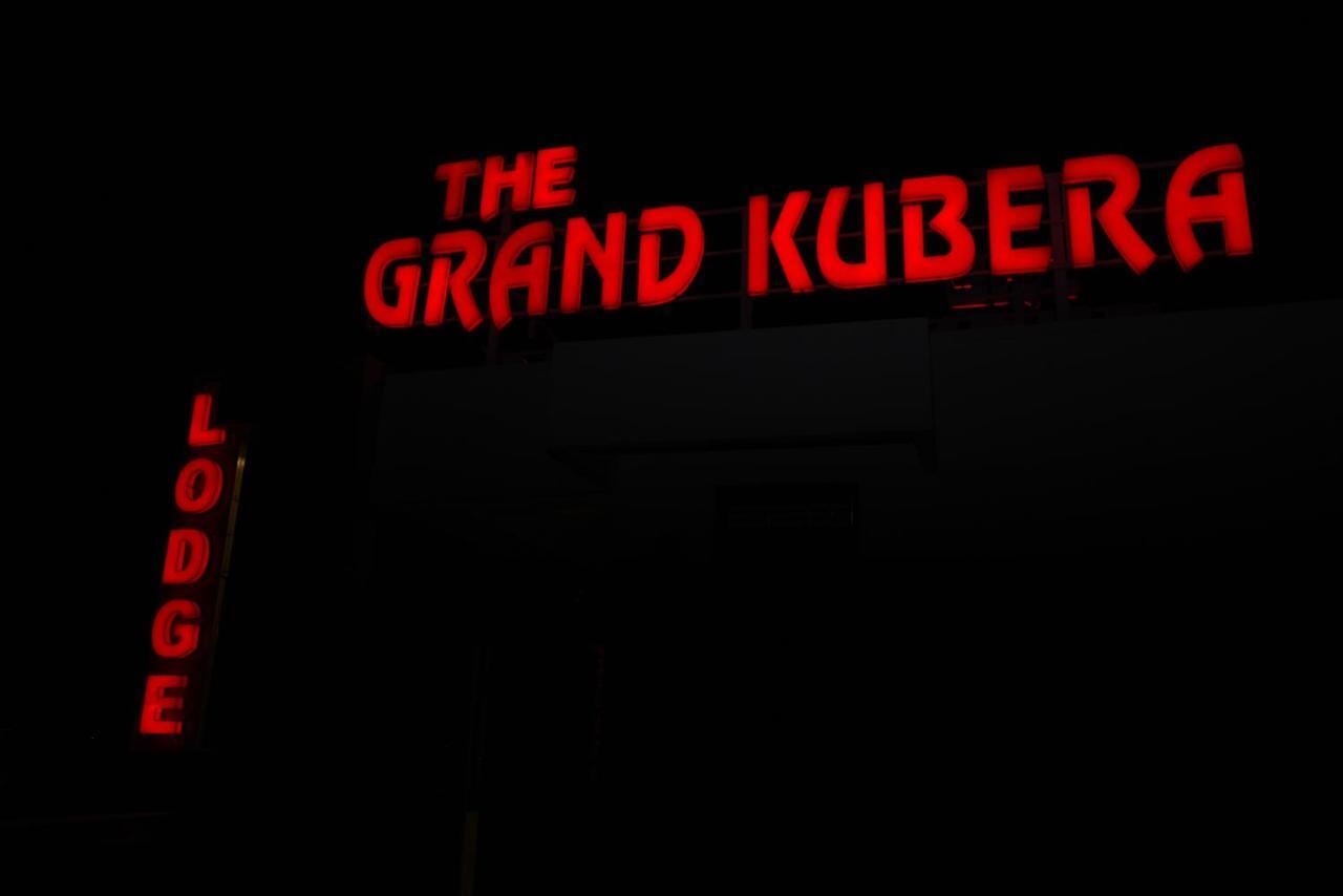 Hotel Grand Kubera Chikmagalūr Kültér fotó